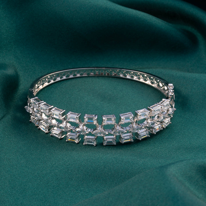 Pearluxe Baguette Bracelet