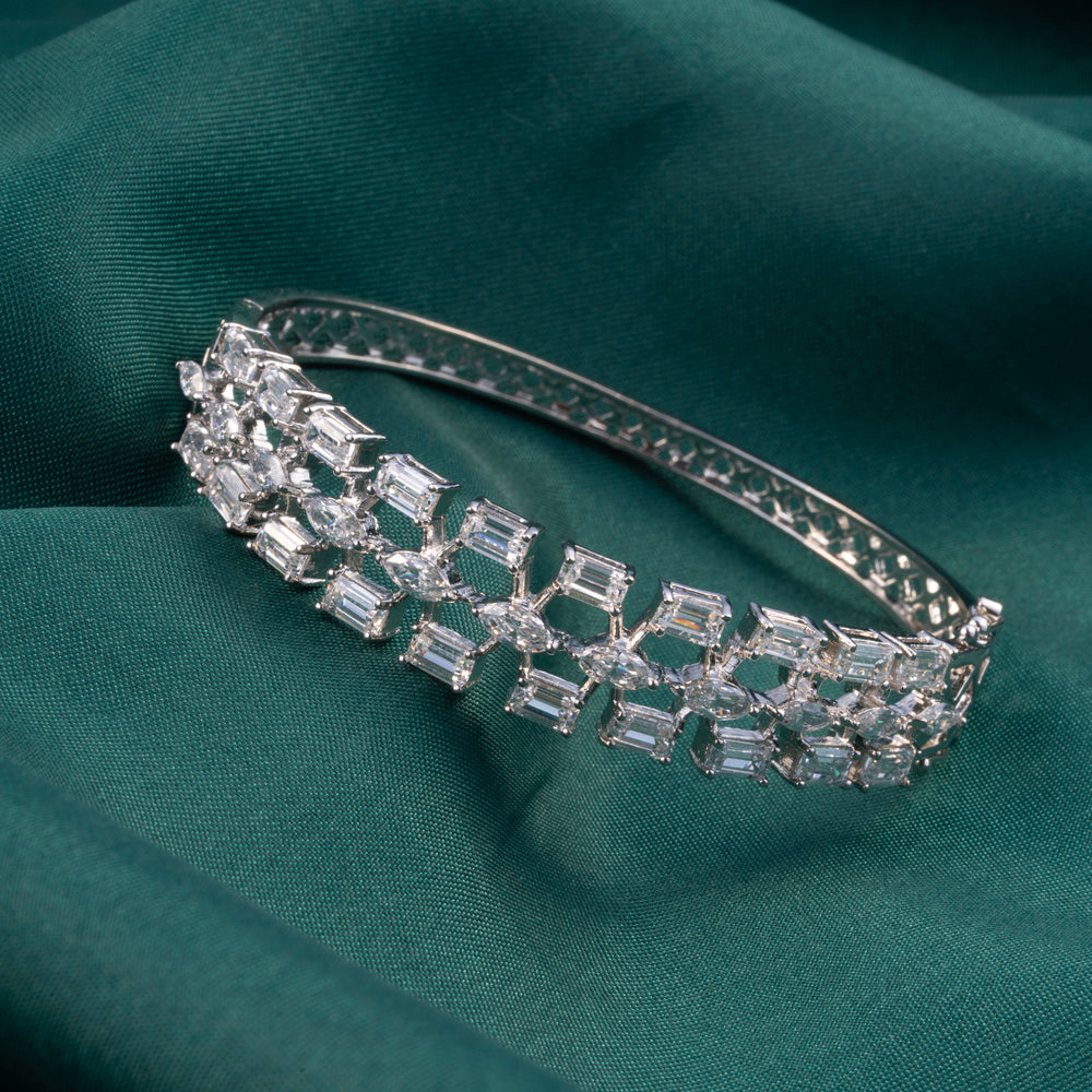 Pearluxe Baguette Bracelet