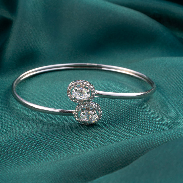 Ovalo Charm Bracelet
