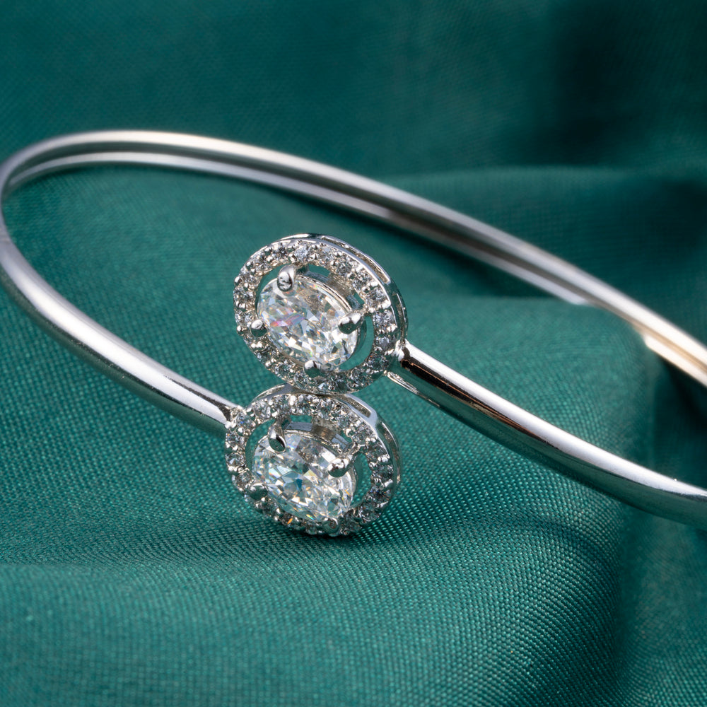 Ovalo Charm Bracelet