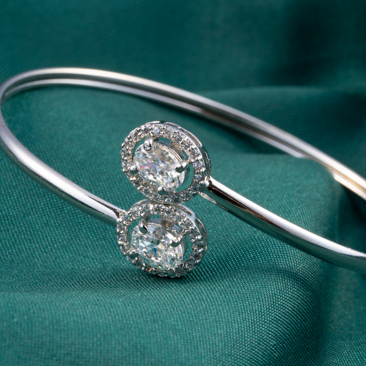 Ovalo Charm Bracelet