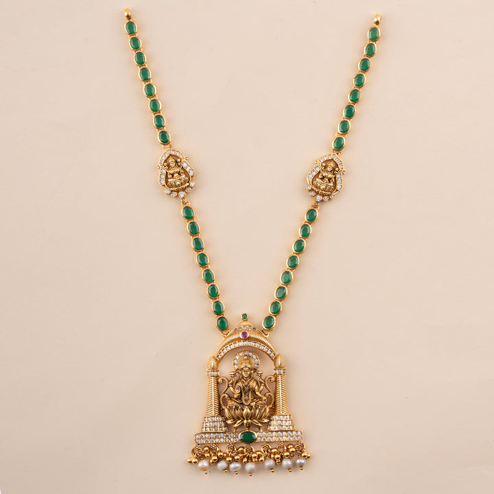 Vasumati Short Necklace