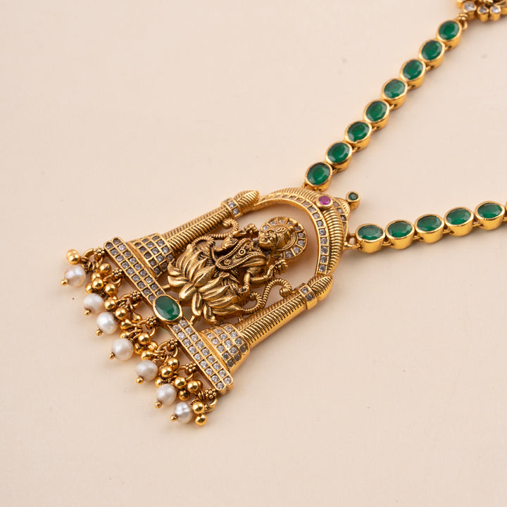 Vasumati Short Necklace