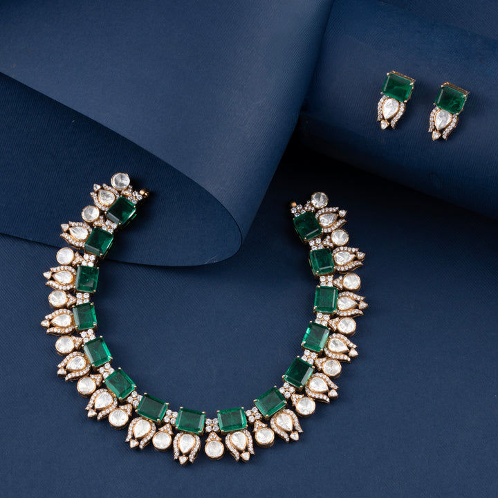 Paan Victorian Short Necklace Set