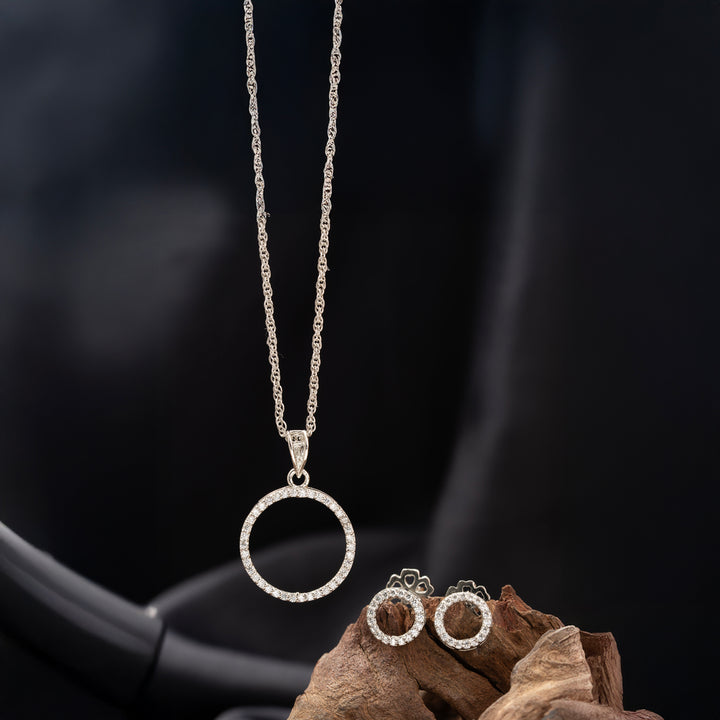 Nivara Charm Pendant Set