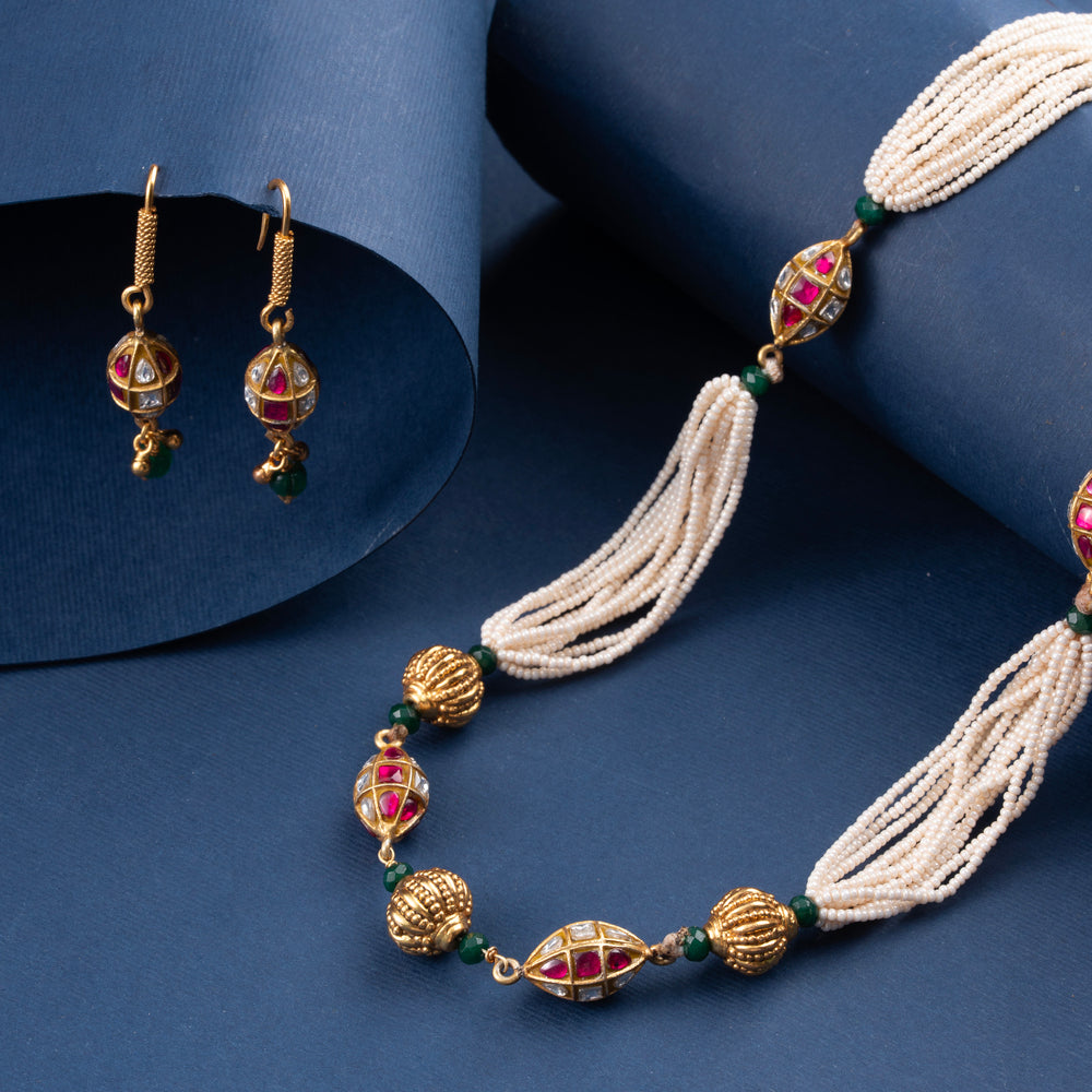 Kundan Moti Short Necklace Set