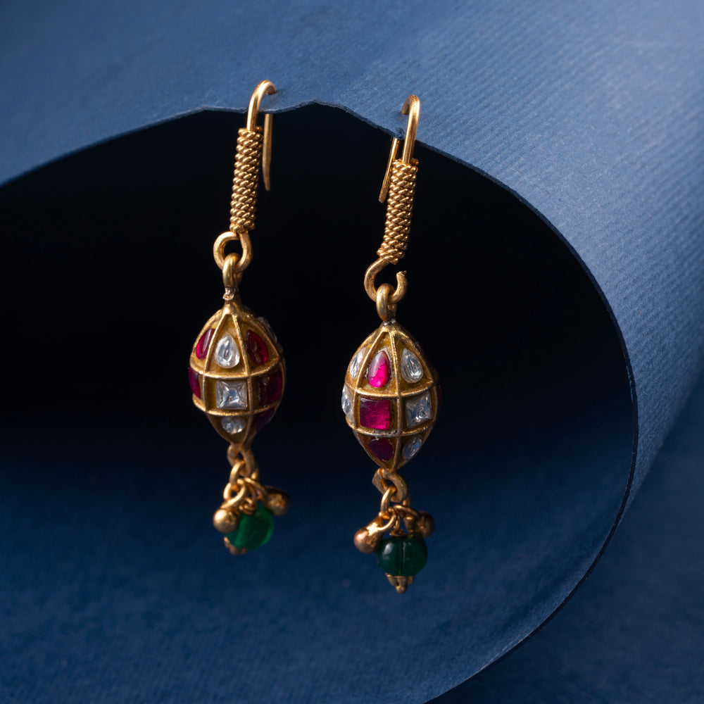 Kundan Moti Short Necklace Set
