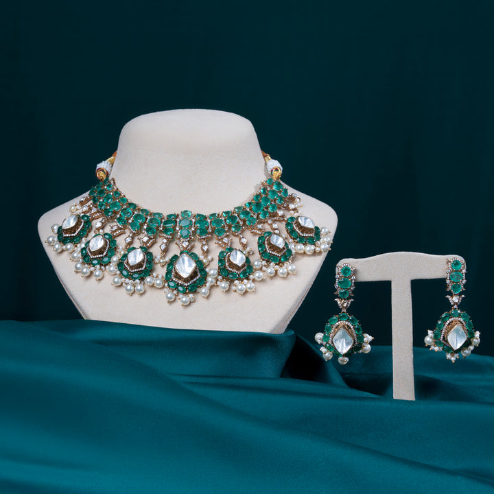 Echo of Emerald Necklace Set