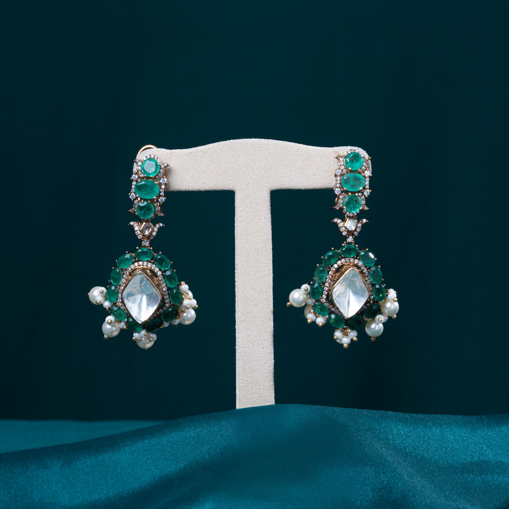 Echo of Emerald Necklace Set