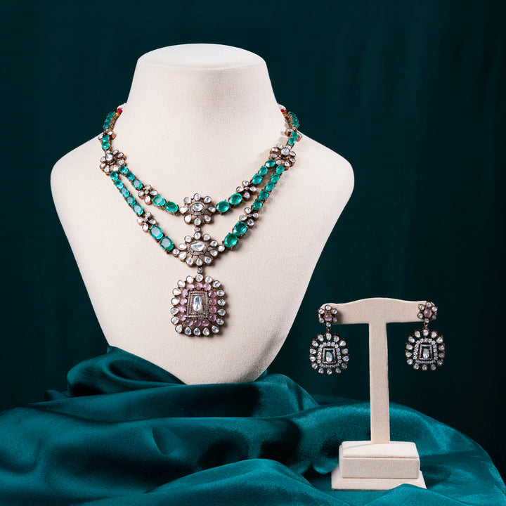 Duova Emerald Necklace Set