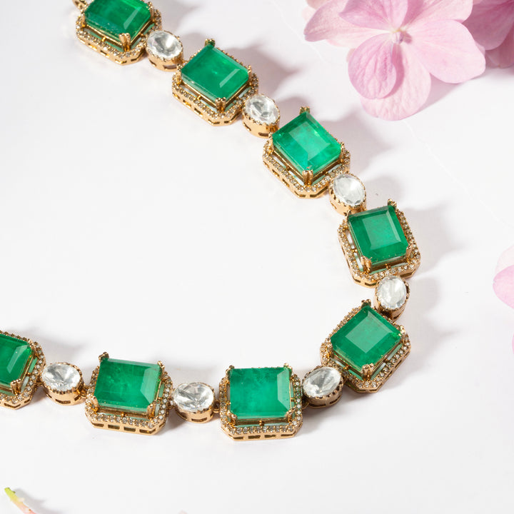 Emera-Tryst Necklace Set