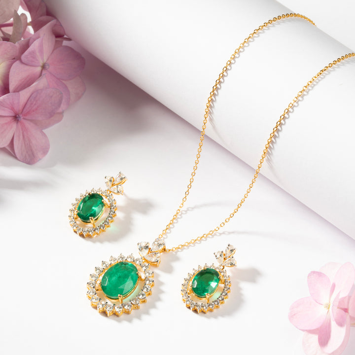 Ovalé Emerald Pendant Set