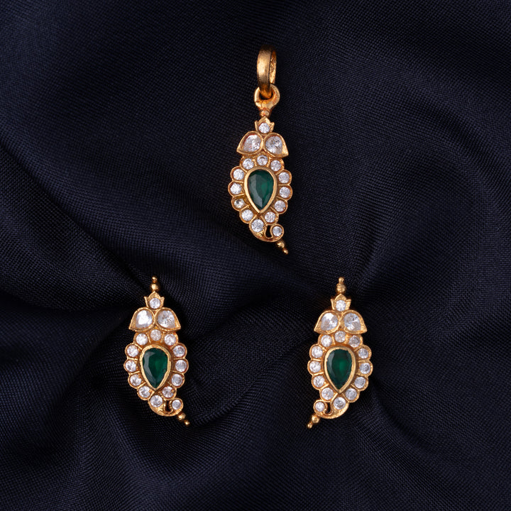 Maangéa Pendant Set