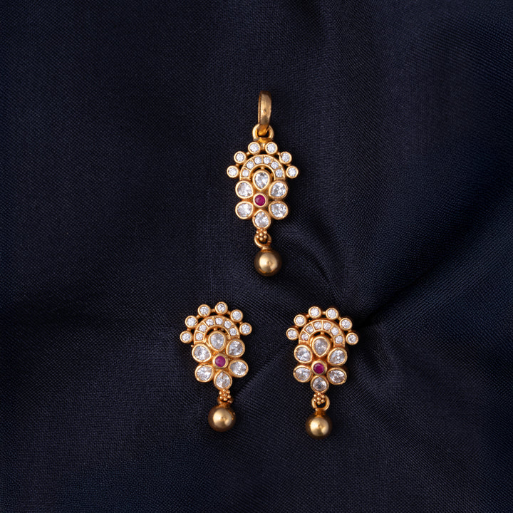 Yakshini Glow Pendant Set