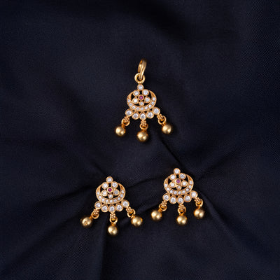 Aarohi Pendant Set