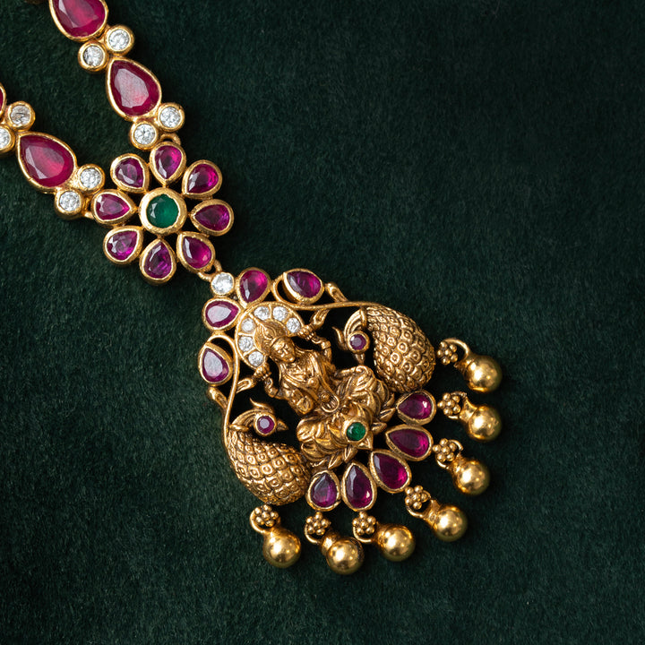 Shri Yashvika Mor Short Necklace