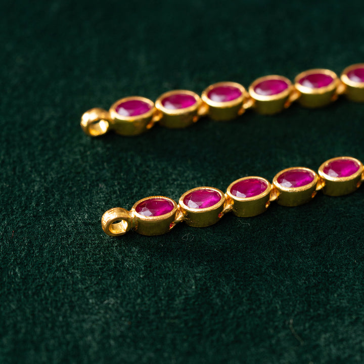 Shri Yashvika Mor Short Necklace