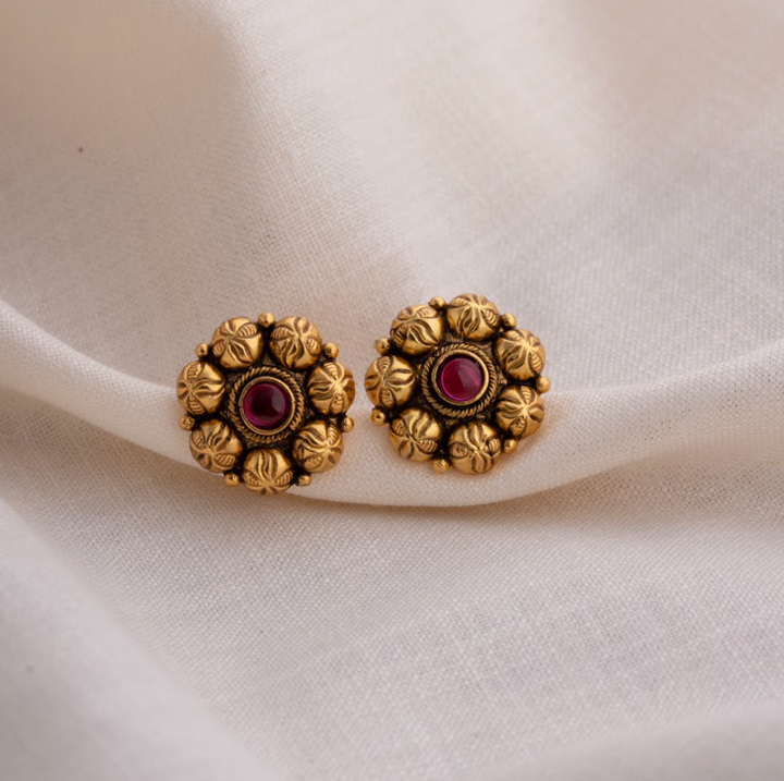 Lushbud Studs