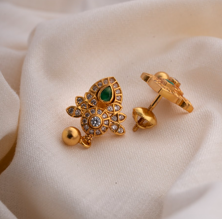 Leherika Pendant Set