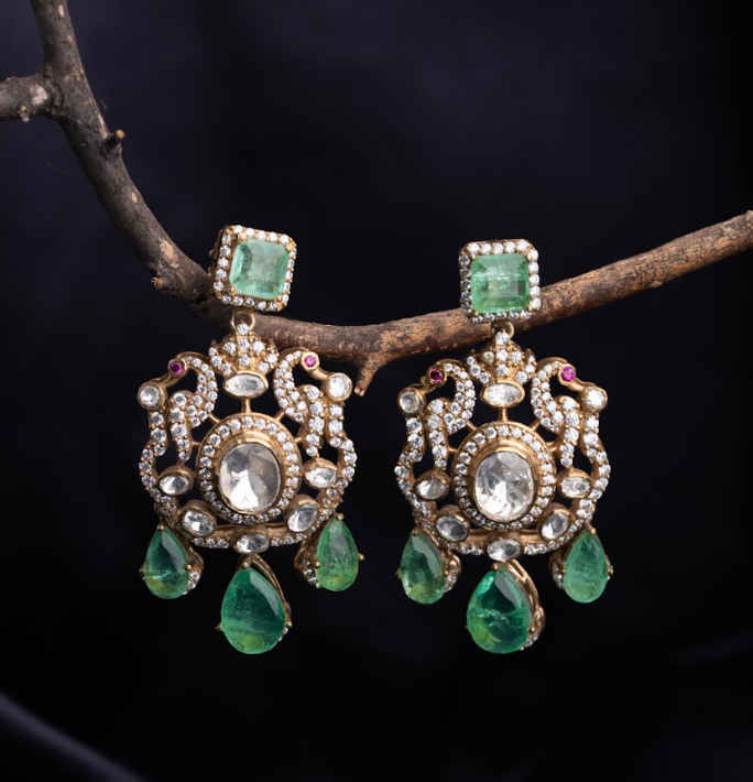 Aabhayashvi  Dangle Earrings .
