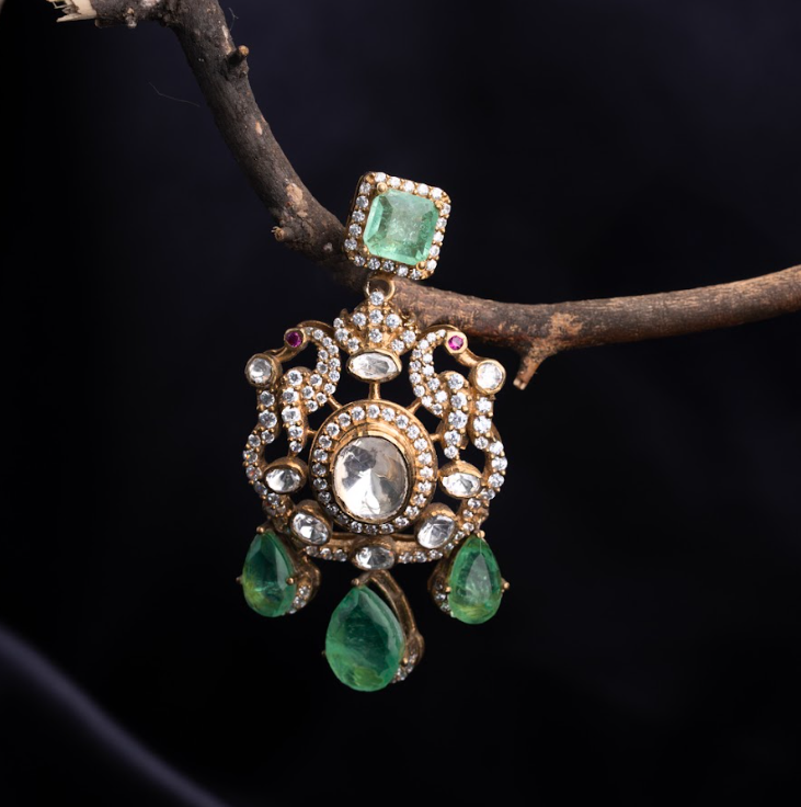 Aabhayashvi  Dangle Earrings .