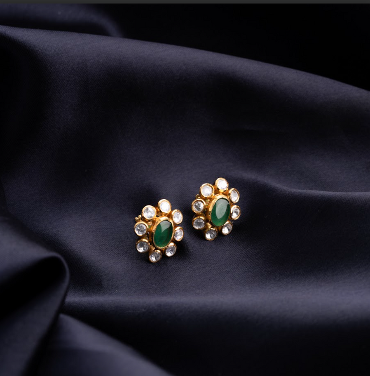 Lysvenna Earrings.