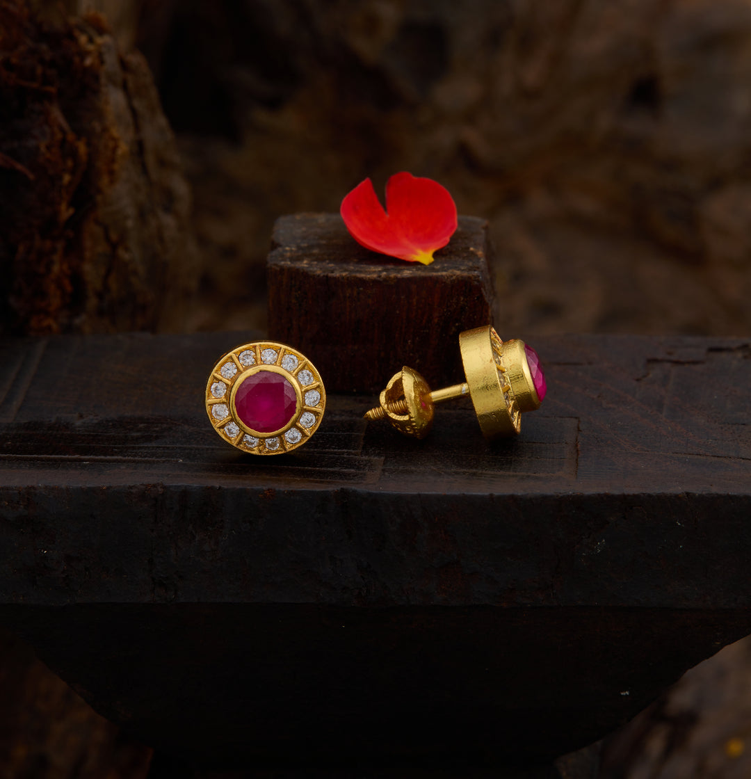 Lal Chamak Studs