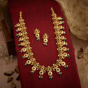 Jyotirmayi Stone Necklace Set