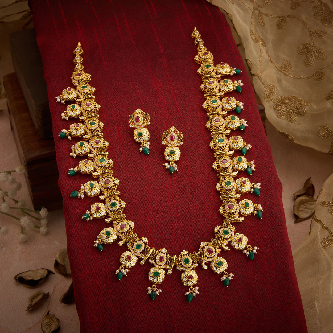 Jyotirmayi Stone Necklace Set