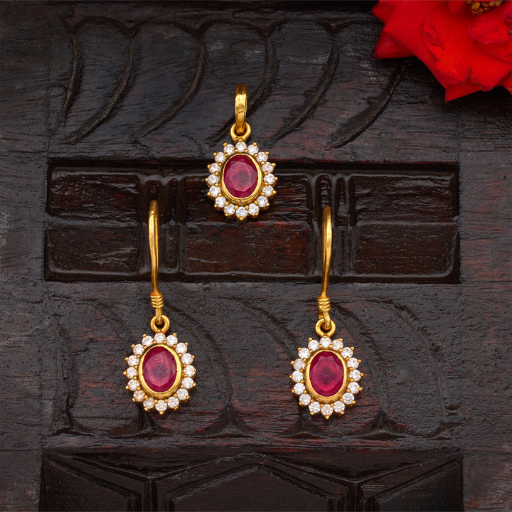 Manik Darpan Pendant Set