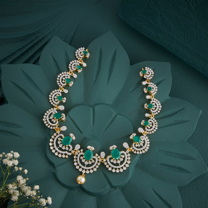 Emerald Tranquil Short Necklace