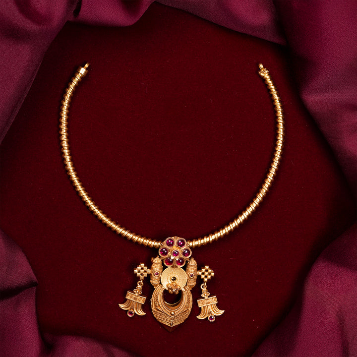 Lal Chakrika Necklace Set