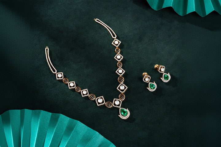 Pearleela Victorian Necklace Set