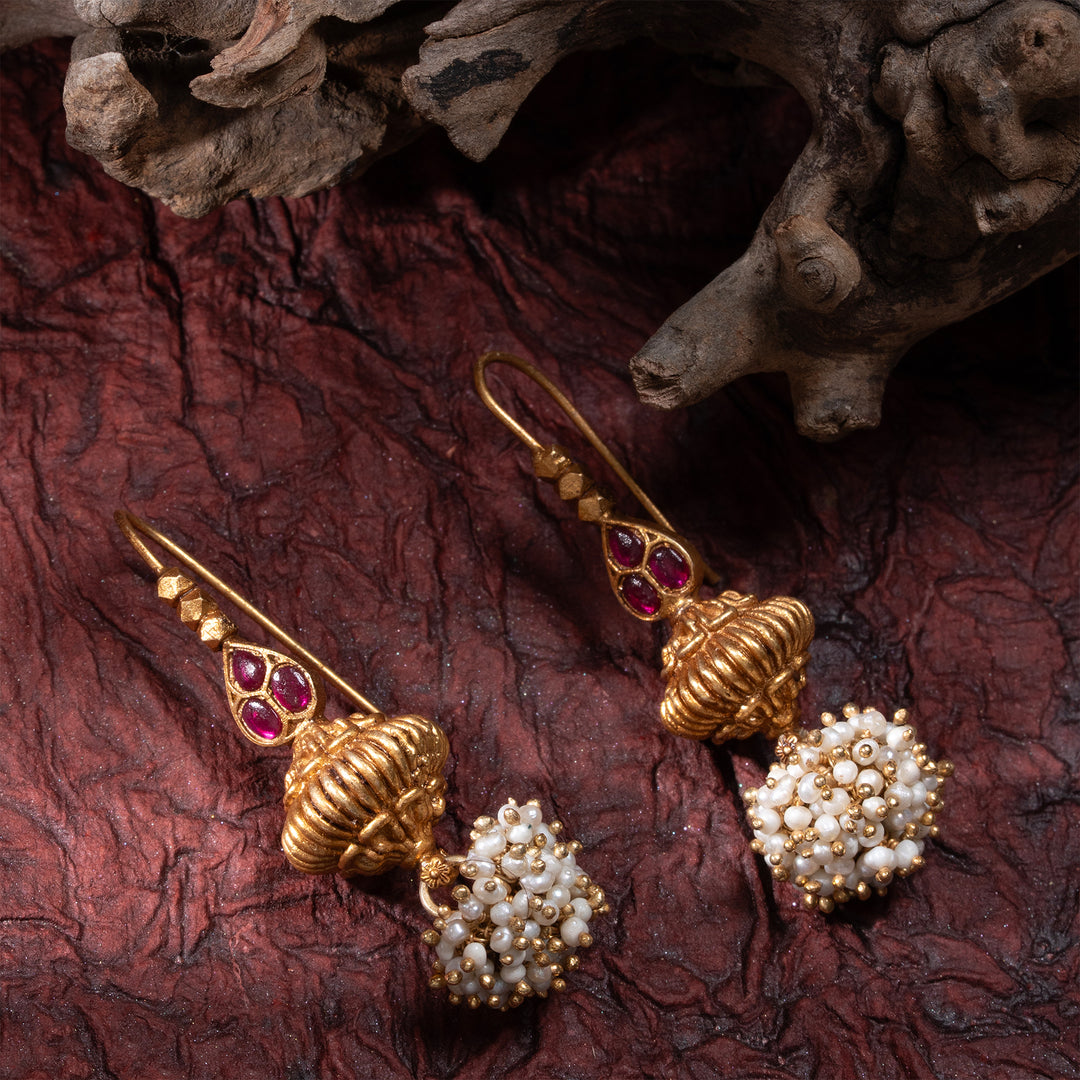 Taruni Mukta Hangings