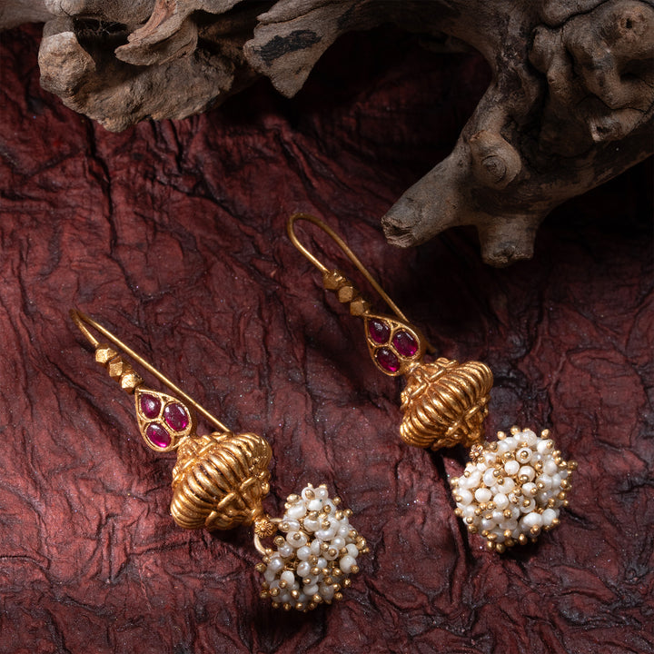 Taruni Mukta Hangings