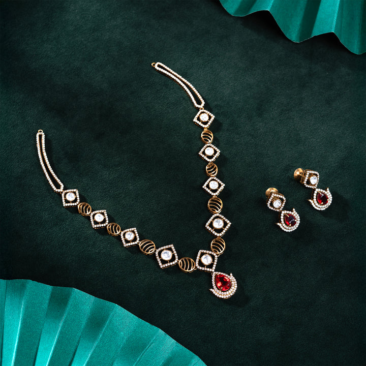 Pearleela Necklace Set