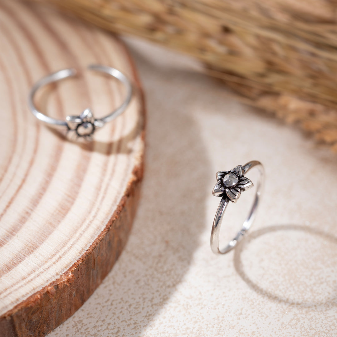Pushp Taru Toe Ring