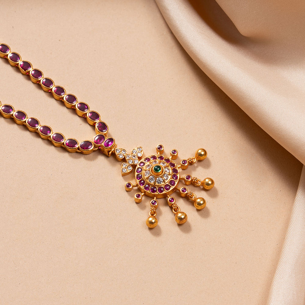 Rosy Spark Necklace