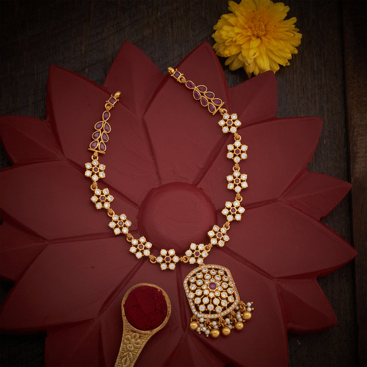 NavPushpa Vilas Short Necklace