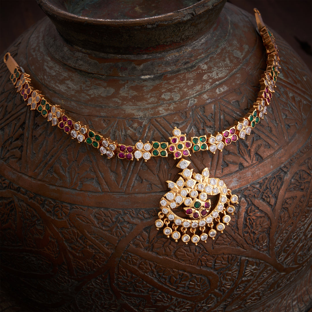 Utsav Kamal Short Necklace