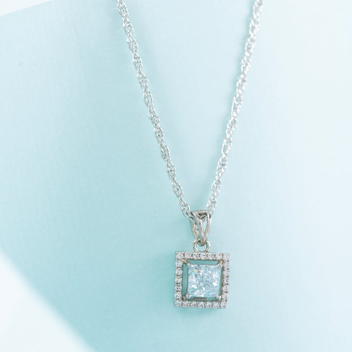 Aqua Glint Chain Pendant