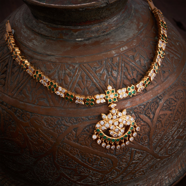 Petalvaali Stone Necklace