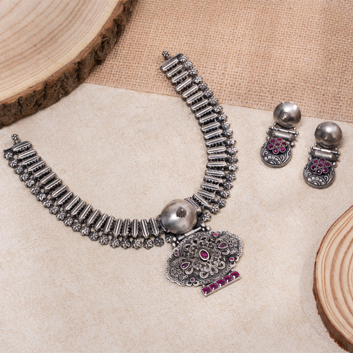 Taitha Pushpam Necklace Set
