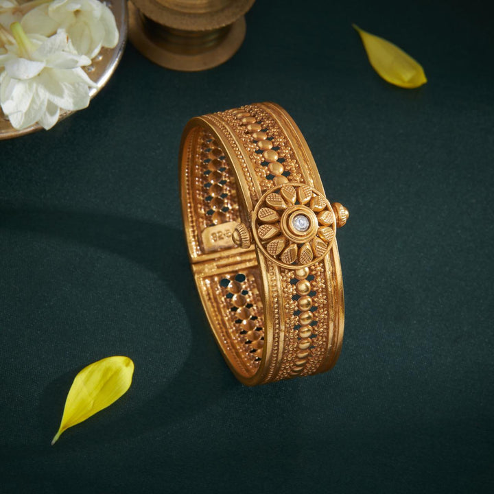 Ishvani Antique Kada