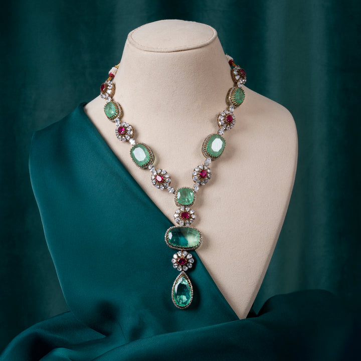 Ornacia Bloom Short Necklace