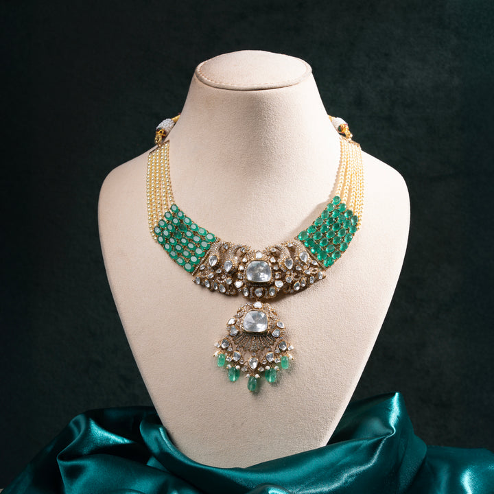 Sundari Panna Short Necklace