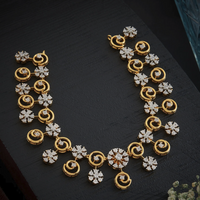 SHORT NECKLACE