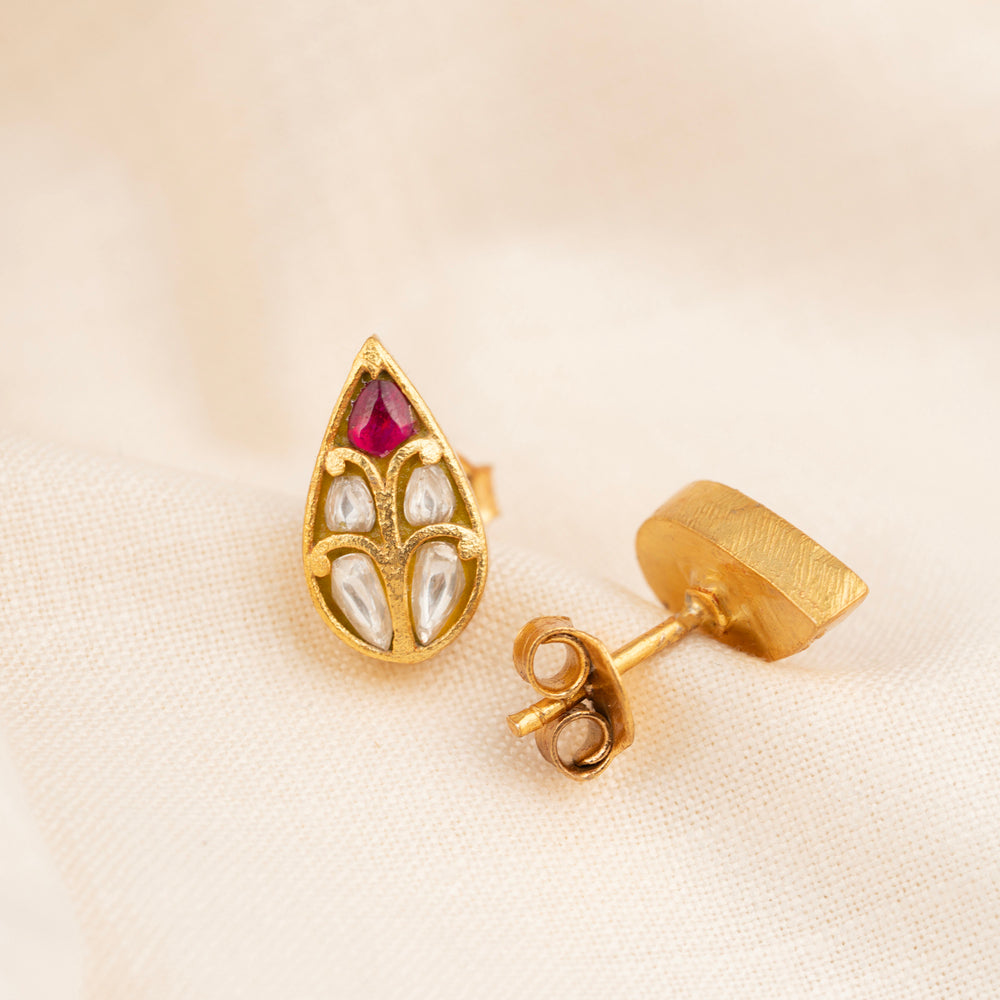 Peariva Studs
