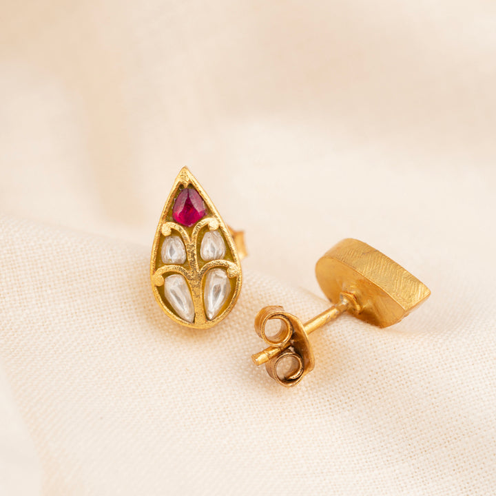 Peariva Studs