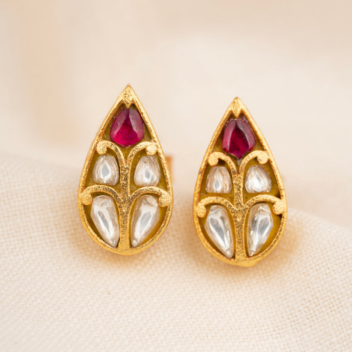 Peariva Studs